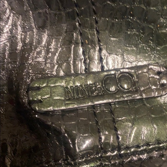 Nine co black faux reptile skin green purse - Picture 2 of 4